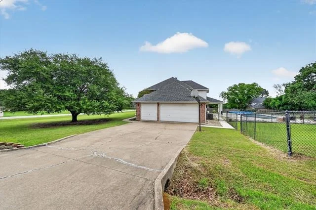 Photo of 2212 Summit Drive