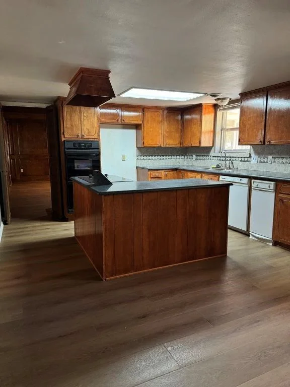 Photo of 8260 Tudor Lane