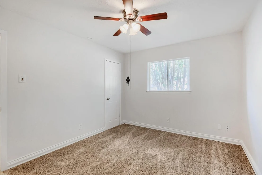 Photo of 1309 Whitehall Drive