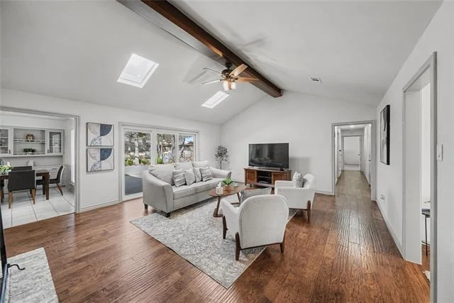 Photo of 2415 Lakeview Circle