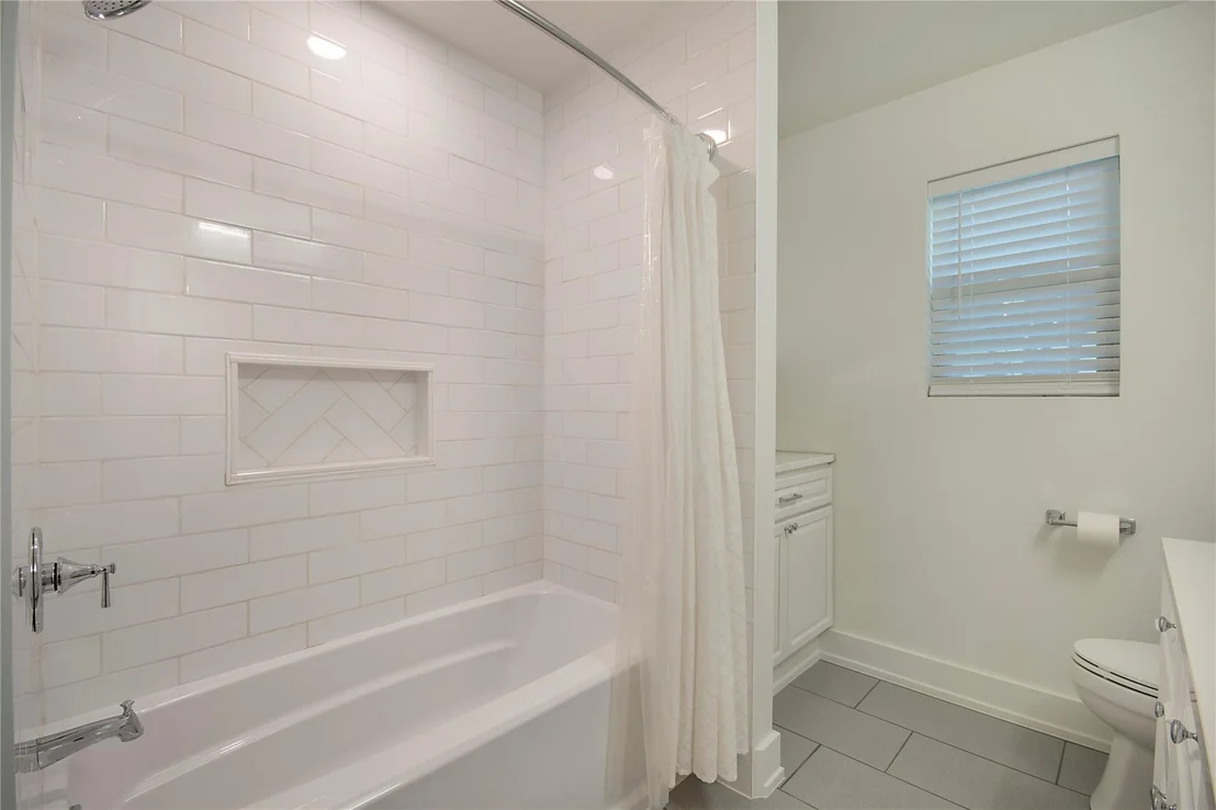 Photo of 1049 Forest Grove Drive