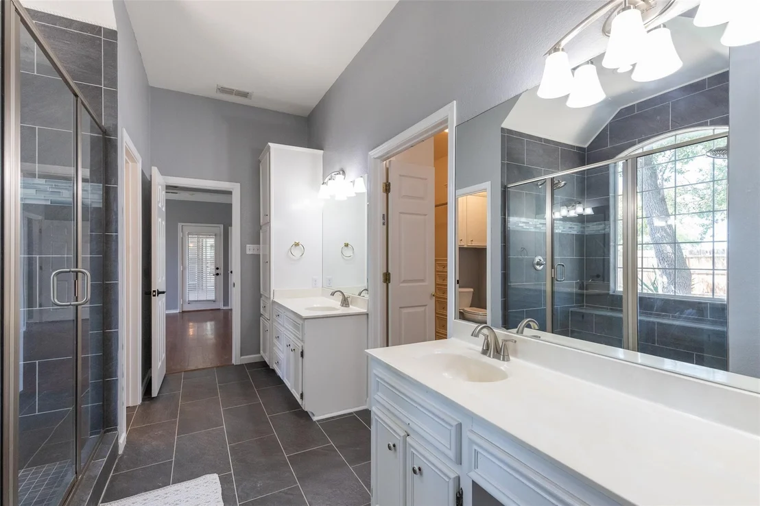 Photo of 1418 Kingwood Circle