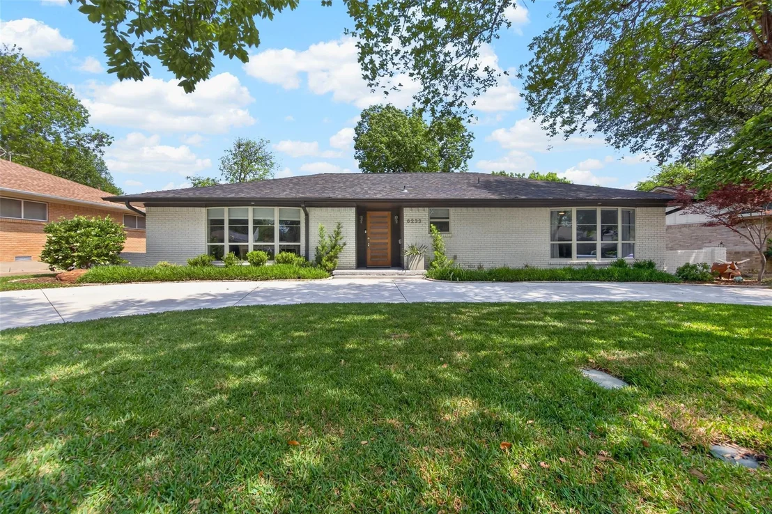 Photo of 6233 Crestmont Drive