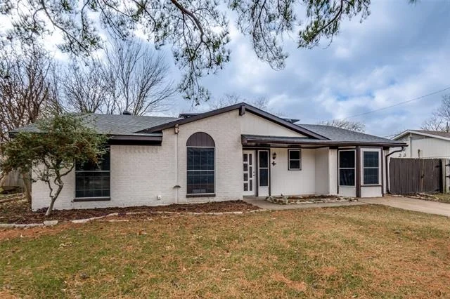Photo of 861 Betty Drive
