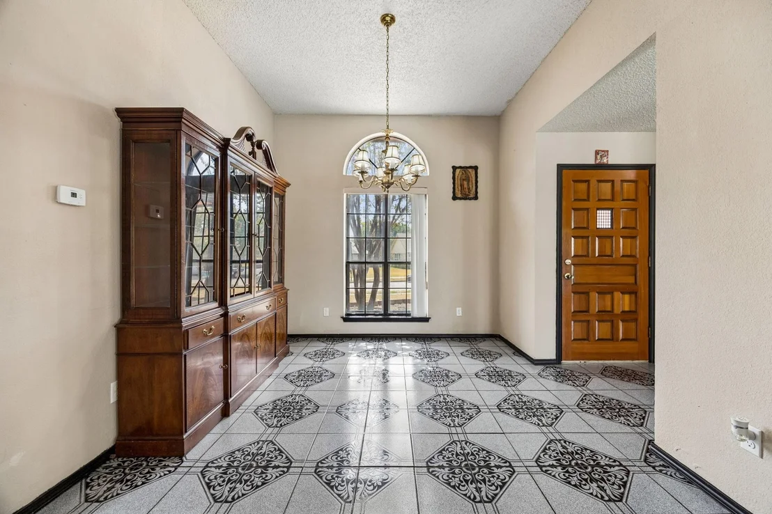 Photo of 2409 Doral