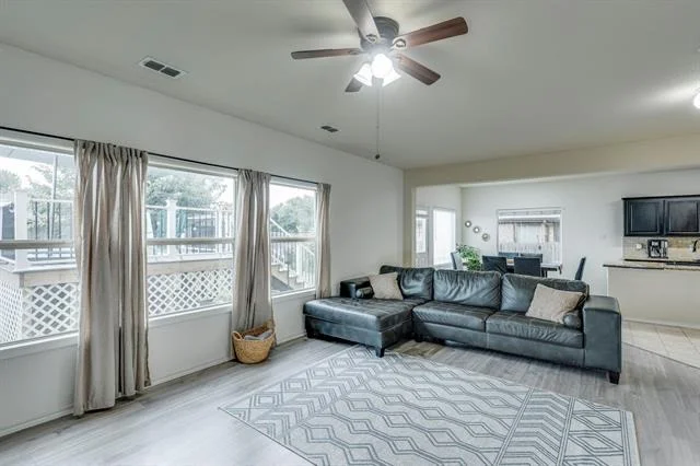 Photo of 616 Cameron Way