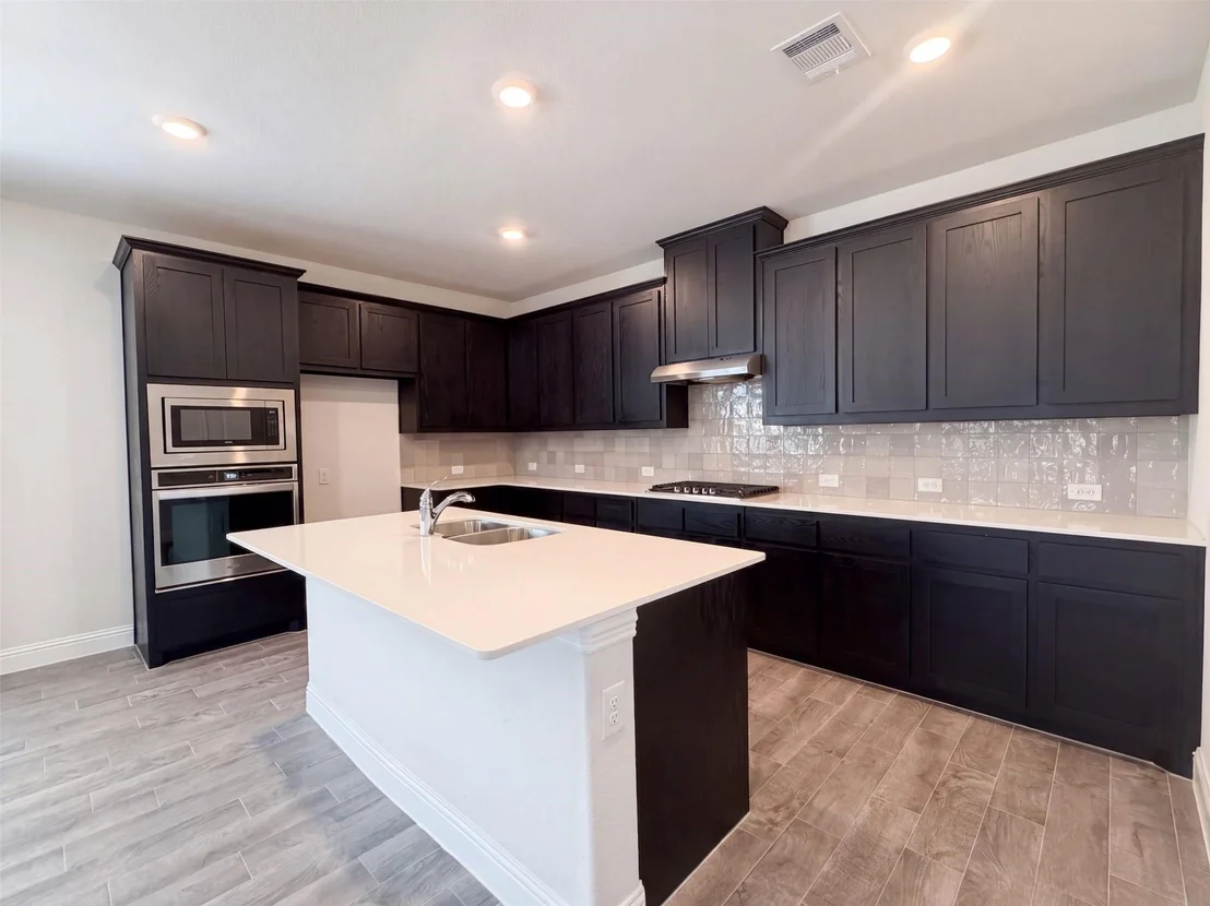Photo of 2929 Log Cabin Drive