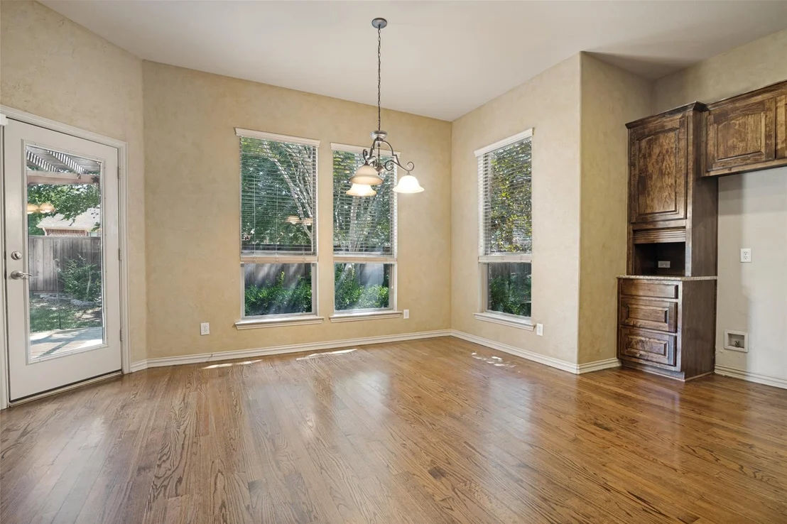 Photo of 522 Oakhurst Drive