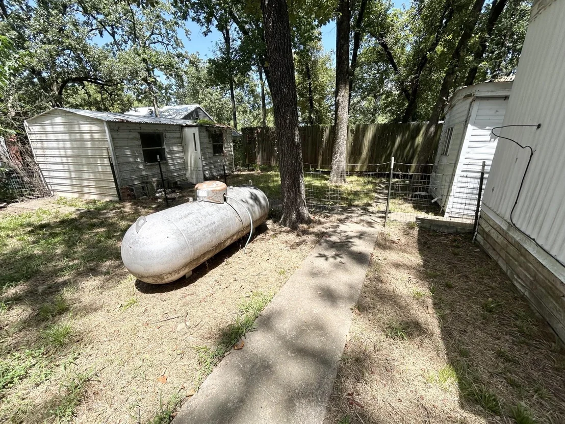 Photo of 305 Live Oak Lane