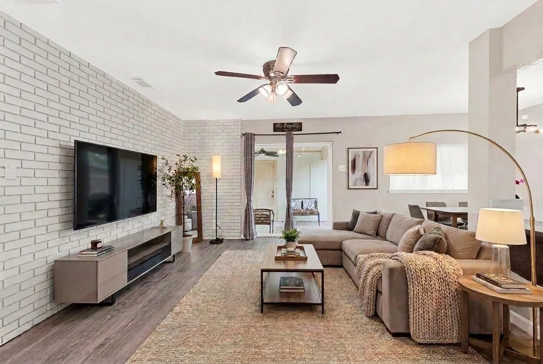 Photo of 745 Pinehurst Drive
