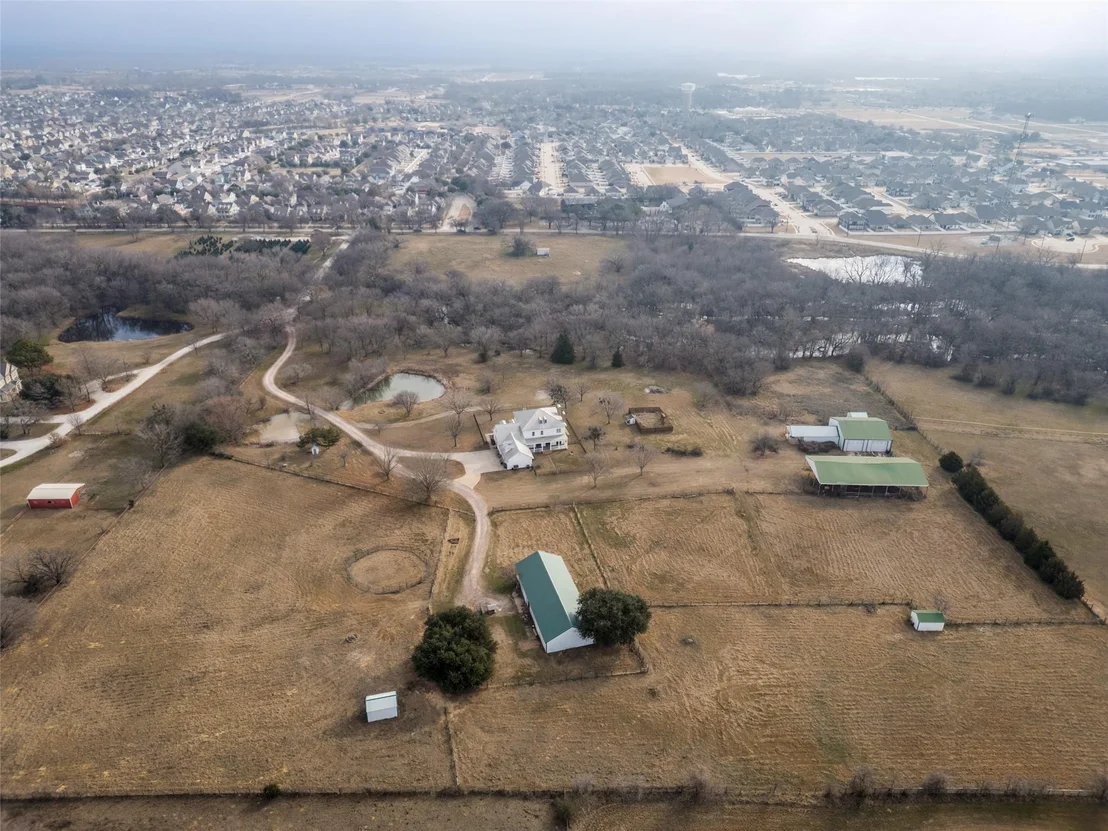 Photo of 1827 Dr Sanders Road
