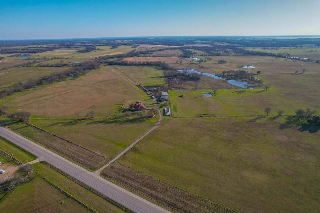Photo of 1392 E US Highway 69