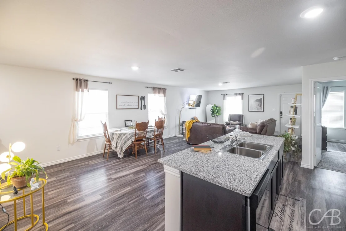 Photo of 7910 Vineyard Drive