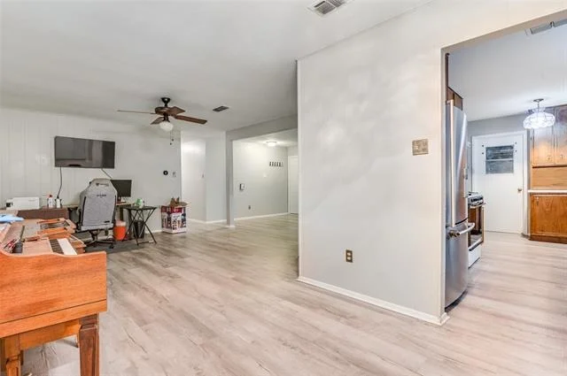 Photo of 2605 Hollywood Drive