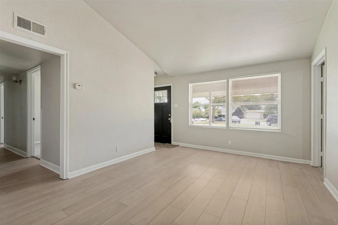 Photo of 3221 Ridgeview Circle