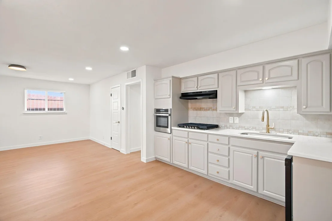 Photo of 6632 Ellis Road