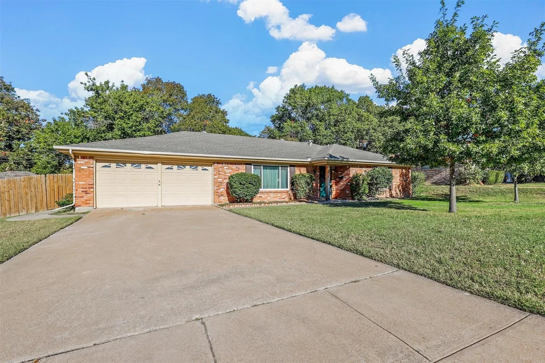 Photo of 6016 Winifred Drive