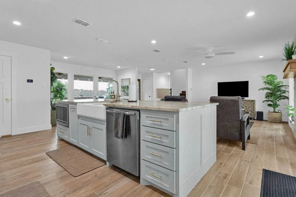 Photo of 255 Hideaway  Lane Central