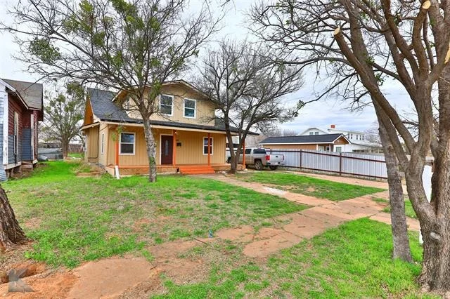 Photo of 210 Meander Street