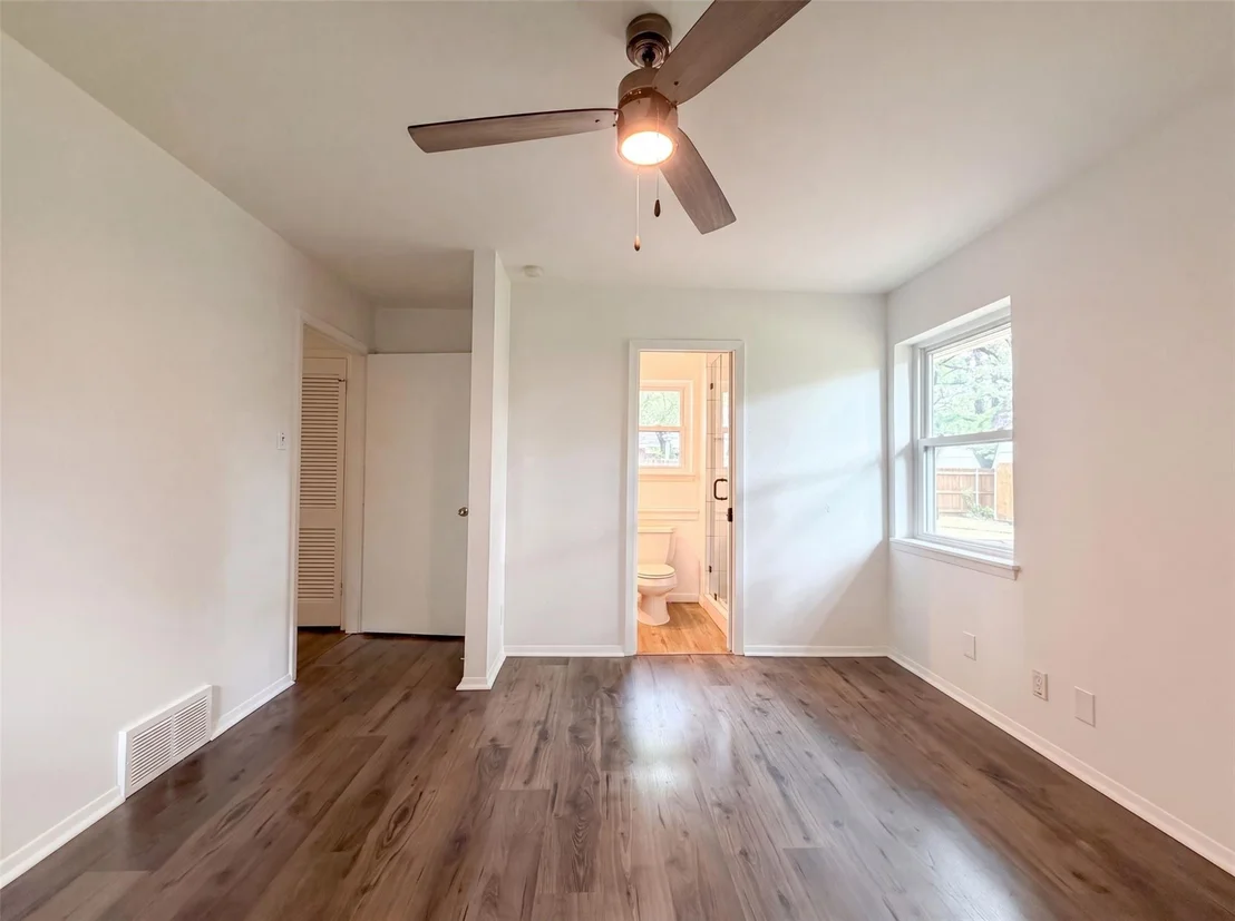 Photo of 1805 Brookview Drive