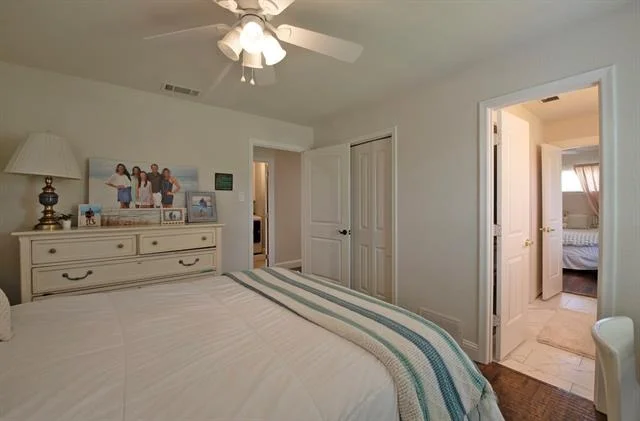 Photo of 6612 Eastview Drive