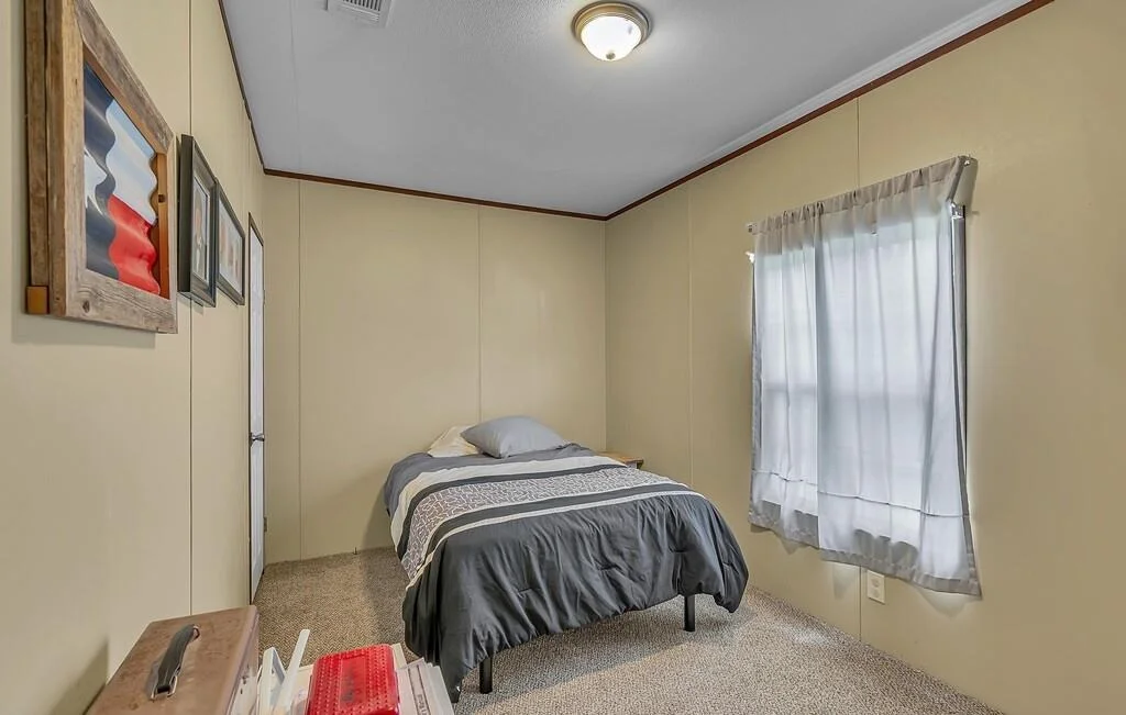 Photo of 1176 Blue Cut Road N