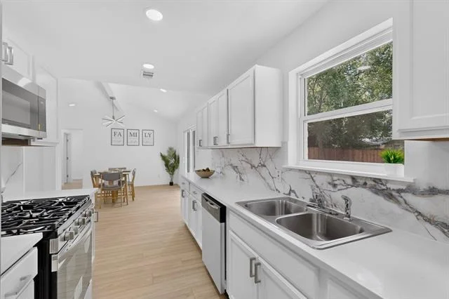 Photo of 1402 Shelmar Drive