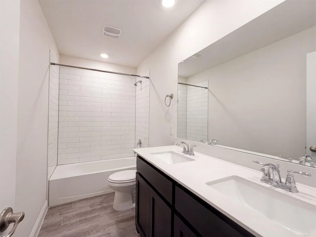 Photo of 2929 Log Cabin Drive
