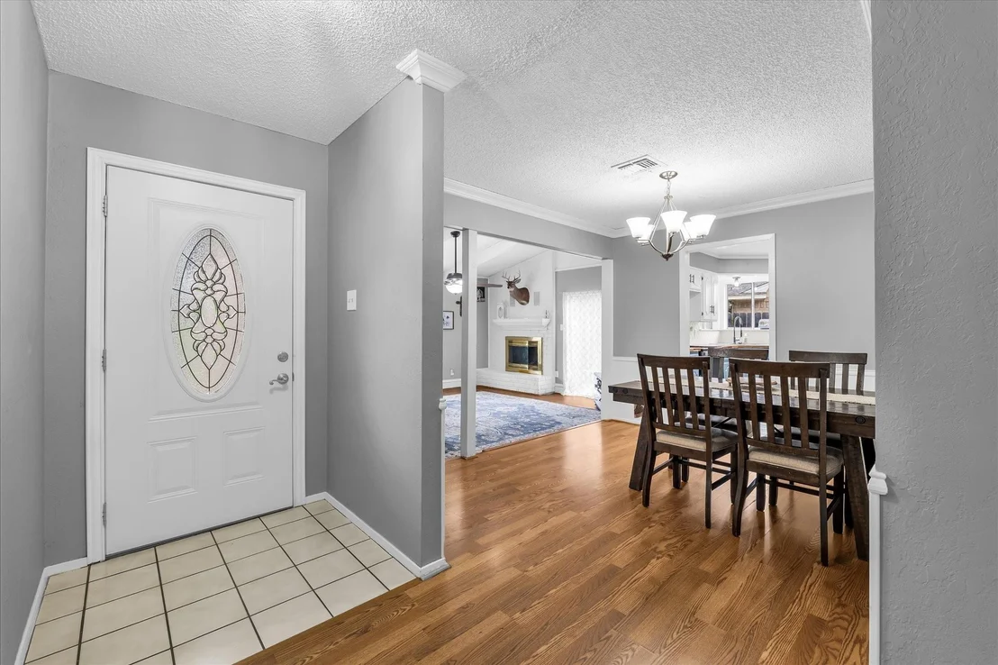 Photo of 913 Montclair Drive
