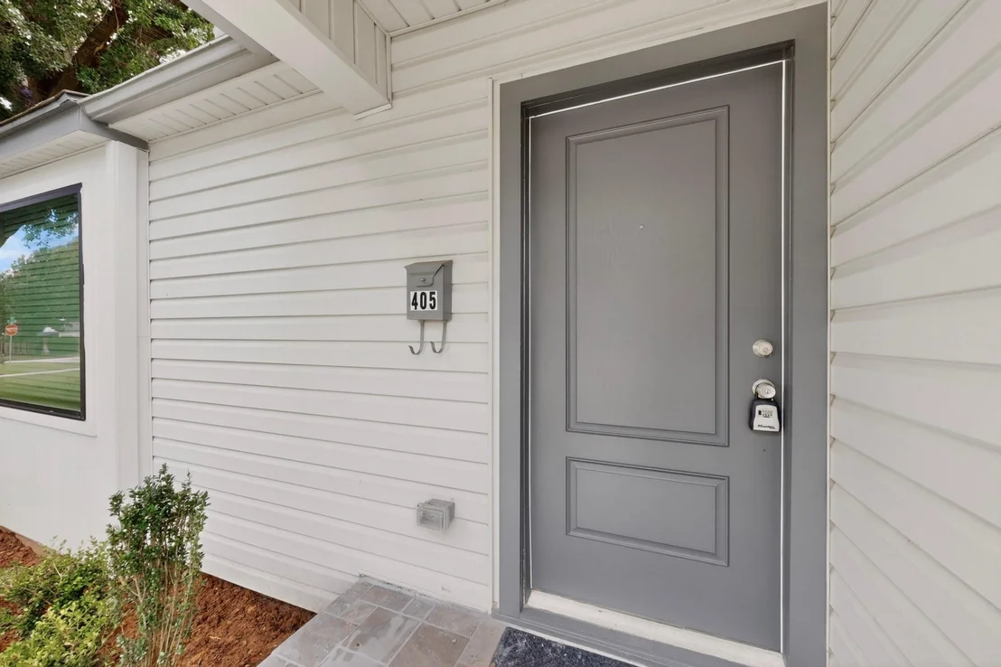 Photo of 405 Elm Drive