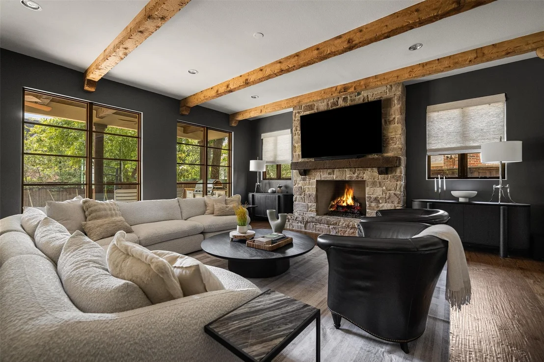 Photo of 3517 Mockingbird Lane