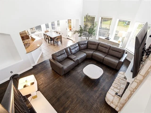 Photo of 4956 Exposition Way
