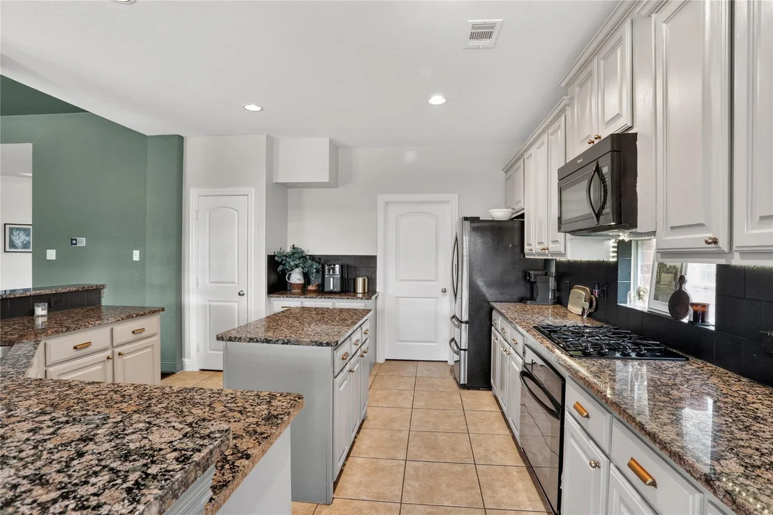 Photo of 830 Woodview Drive