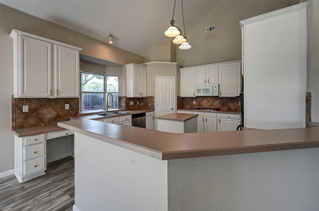 Photo of 7500 Parkgate Drive