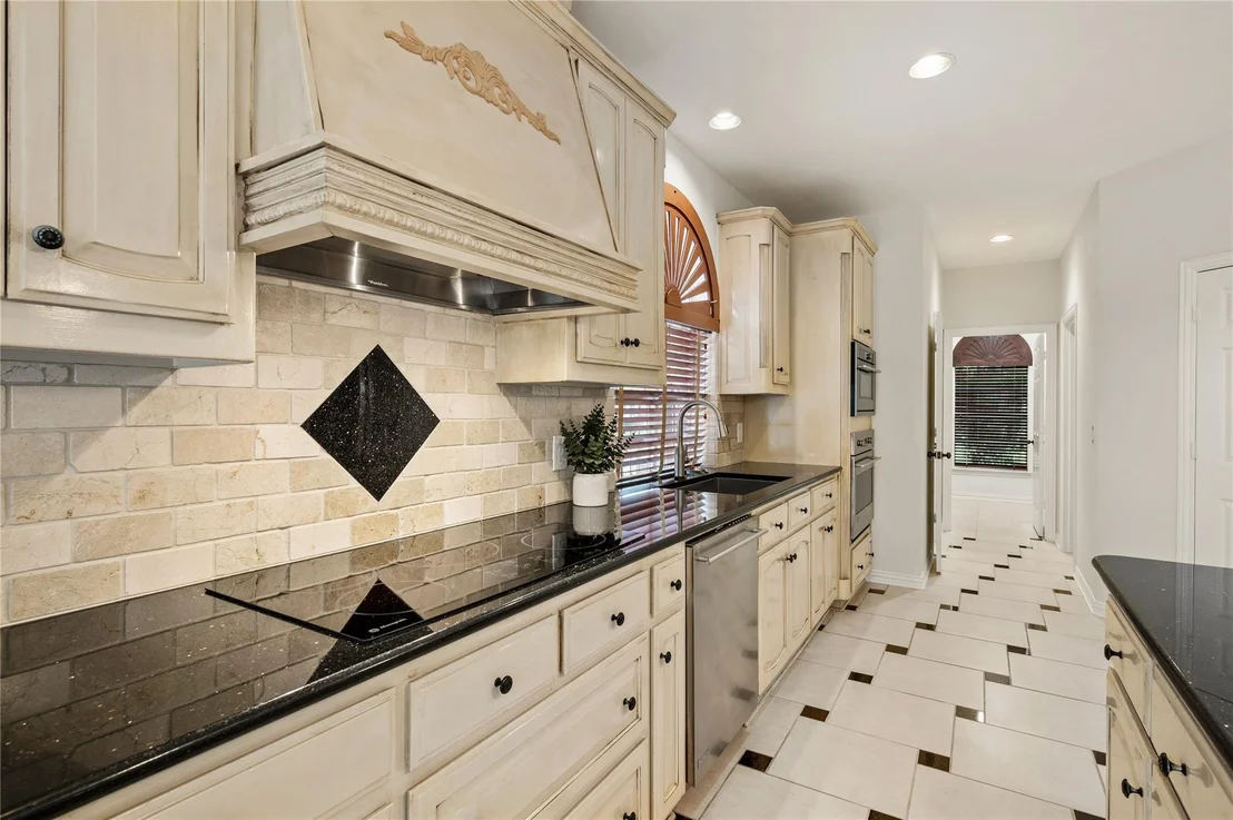 Photo of 1607 Forest Bend Lane