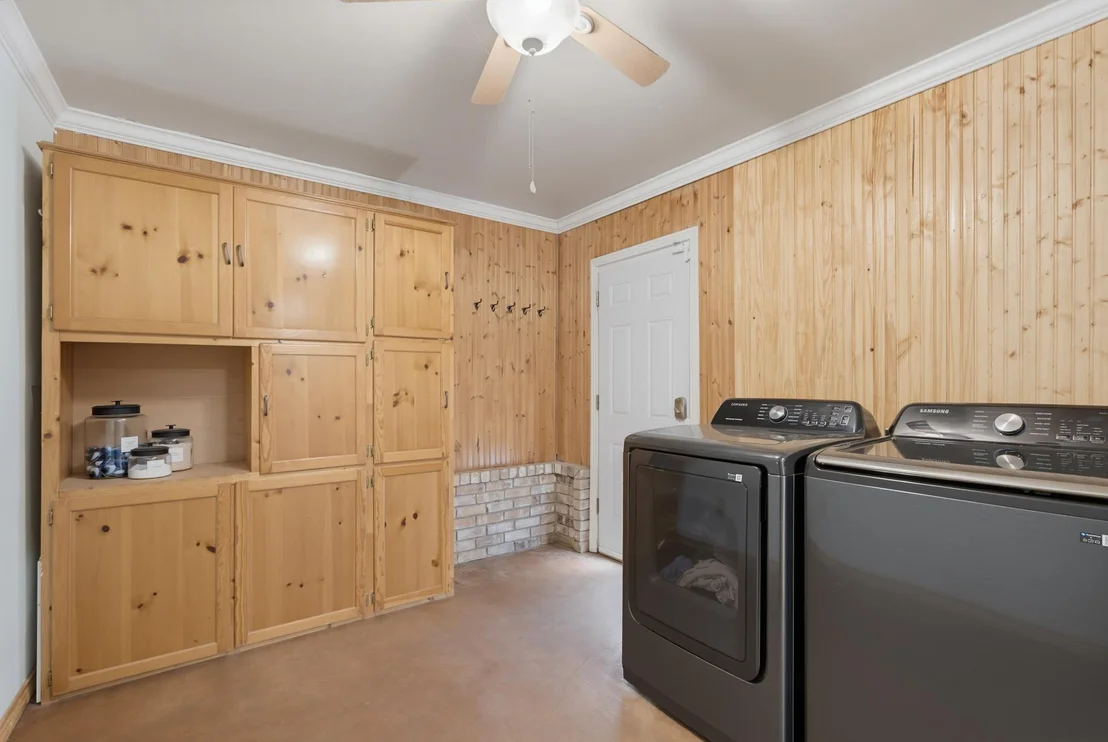 Photo of 1361 Larned Lane