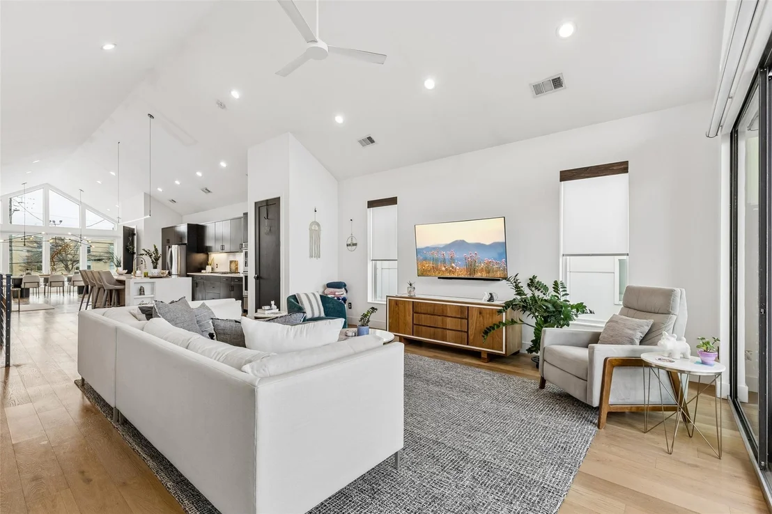 Photo of 4404 Capitol Avenue