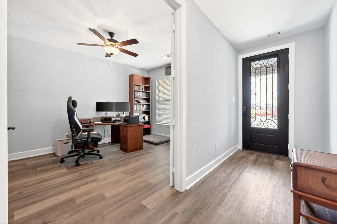 Photo of 1469 Lawnview Drive