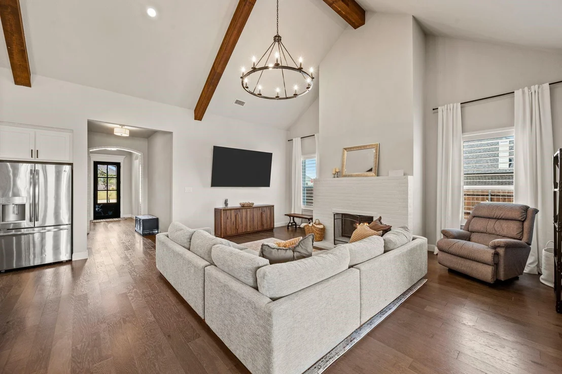 Photo of 8908 Lazy Oak Drive