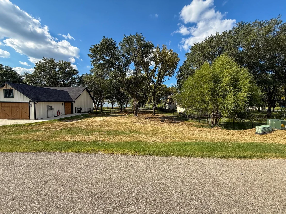 Photo of 1520 Shoreline Drive