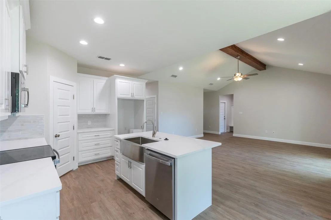 Photo of 3912 National Drive