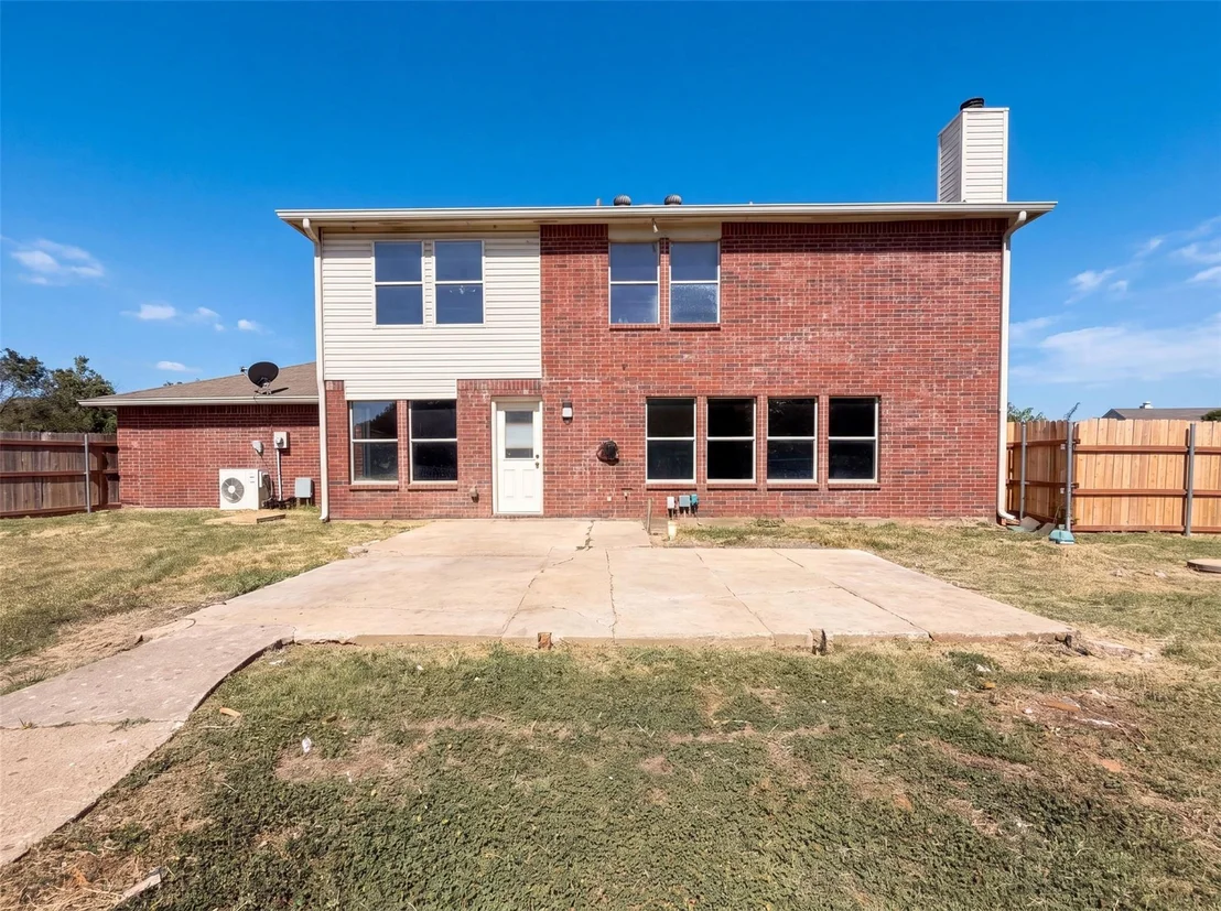 Photo of 3940 Victory Court