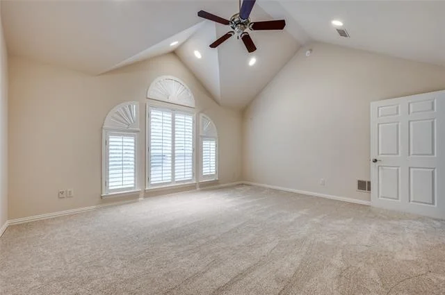 Photo of 4401 Oak Shores Circle