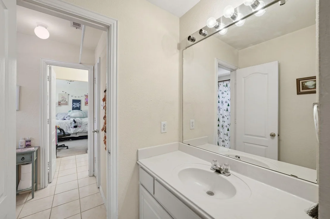 Photo of 5010 Coventry Lane