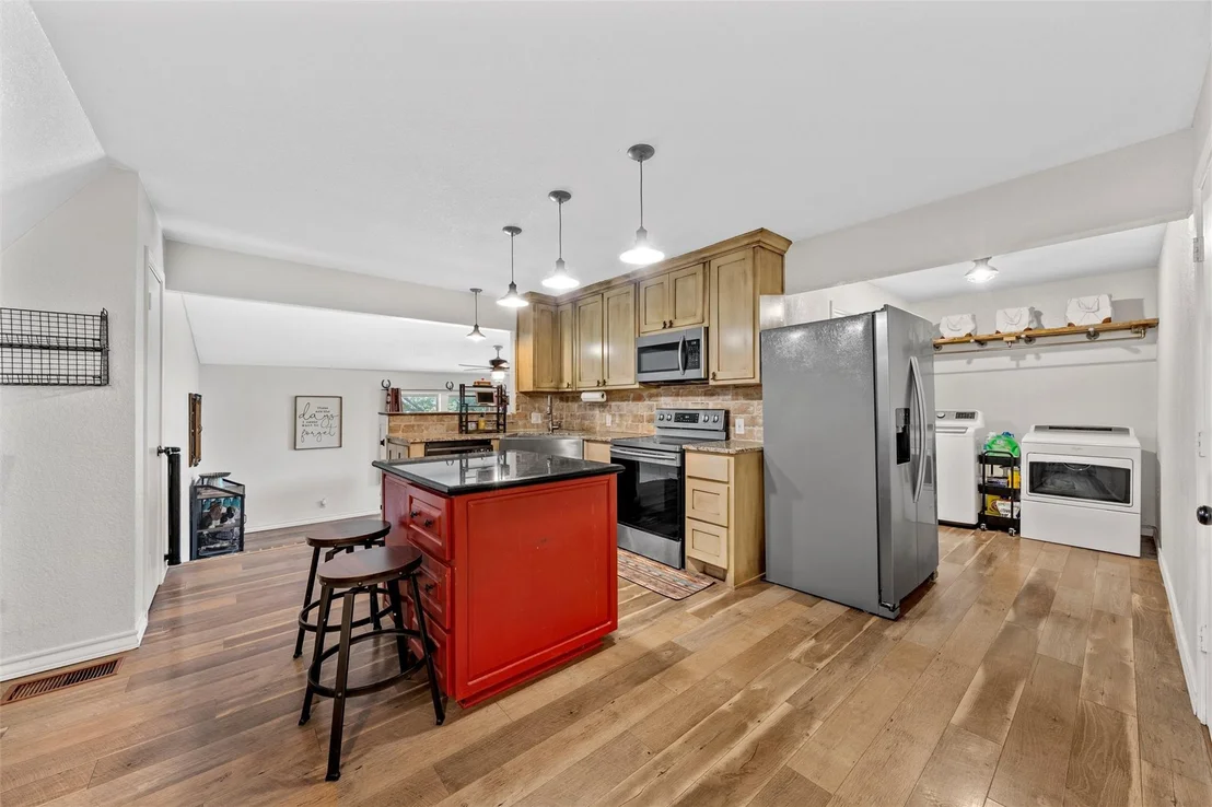 Photo of 518 Warren Road