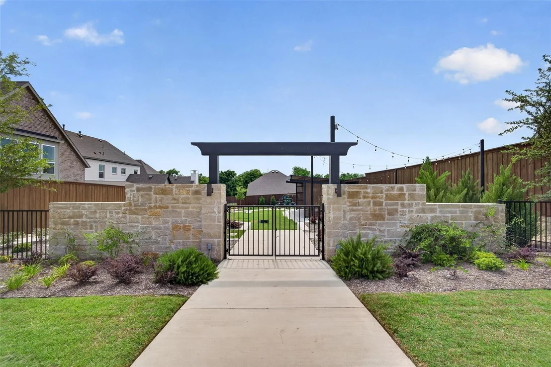 Photo of 9620 Mav Lane