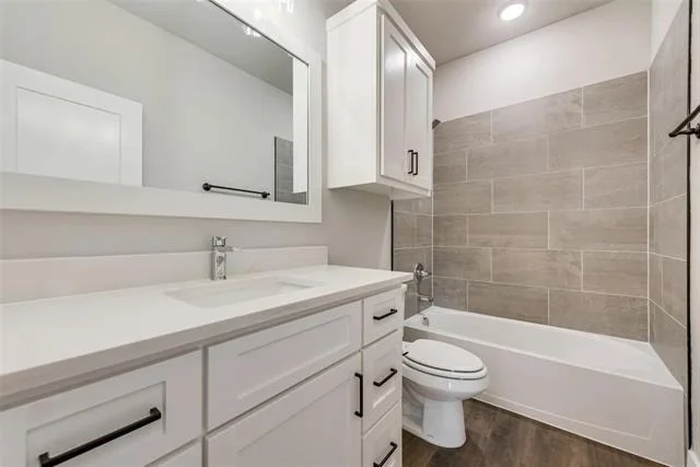 Photo of 1327 Selby Road