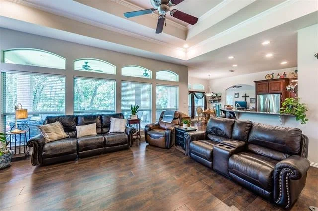 Photo of 4401 Oak Shores Circle