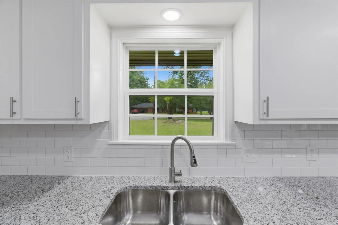 Photo of 325 Sunset Boulevard
