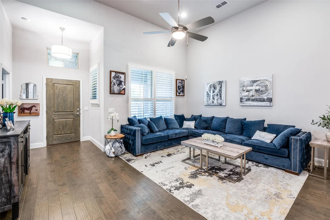 Photo of 1130 Foxglove Lane